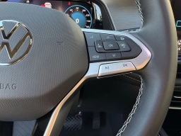 Volkswagen Atlas Cross Sport 2.0T SE w/Technology FWD 2026