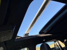 Volkswagen Atlas Cross Sport 2.0T SE w/Technology FWD 2026