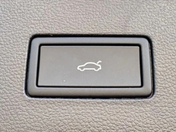 Volkswagen Atlas Cross Sport 2.0T SE w/Technology FWD 2026