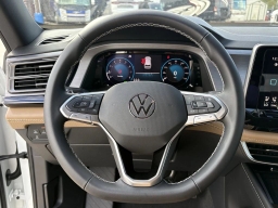 Volkswagen Atlas Cross Sport 2.0T SE w/Technology FWD 2026