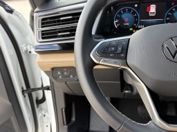 Volkswagen Atlas Cross Sport 2.0T SE w/Technology FWD 2026