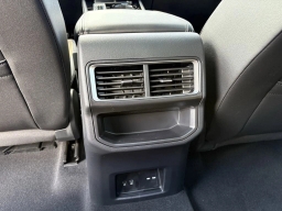 Volkswagen Atlas Cross Sport 2.0T SE w/Technology FWD 2026