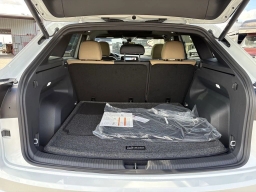 Volkswagen Atlas Cross Sport 2.0T SE w/Technology FWD 2026