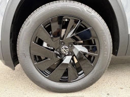 Volkswagen Atlas Cross Sport 2.0T SE w/Technology FWD 2026