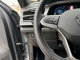 Volkswagen Atlas Cross Sport 2.0T SE w/Technology FWD 2026