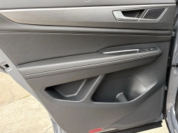 Volkswagen Atlas Cross Sport 2.0T SE w/Technology FWD 2026