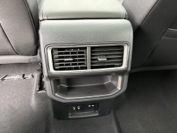 Volkswagen Atlas Cross Sport 2.0T SE w/Technology FWD 2026