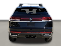 Volkswagen Atlas Cross Sport 2.0T SE w/Technology FWD 2026