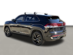 Volkswagen Atlas Cross Sport 2.0T SE w/Technology FWD 2026