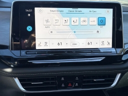 Volkswagen Atlas Cross Sport 2.0T SE w/Technology FWD 2026