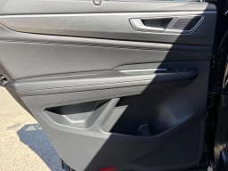 Volkswagen Atlas Cross Sport 2.0T SE w/Technology FWD 2026