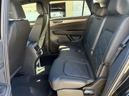 Volkswagen Atlas Cross Sport 2.0T SE w/Technology FWD 2026