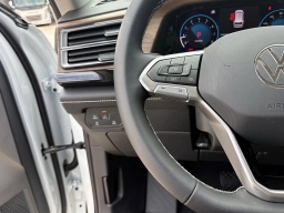 Volkswagen Atlas 2.0T SE w/Technology FWD 2026