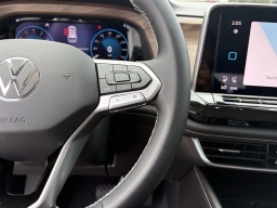 Volkswagen Atlas 2.0T SE w/Technology FWD 2026