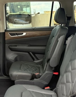 Volkswagen Atlas 2.0T SE w/Technology FWD 2026