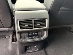 Volkswagen Atlas 2.0T SE w/Technology FWD 2026