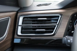 Volkswagen Atlas 2.0T SE w/Technology FWD 2026