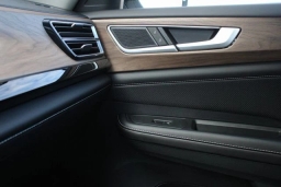 Volkswagen Atlas 2.0T SE w/Technology FWD 2026