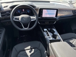 Volkswagen Atlas 2.0T SE w/Technology FWD 2026