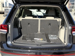 Volkswagen Atlas 2.0T SE w/Technology FWD 2026