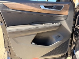 Volkswagen Atlas 2.0T SE w/Technology FWD 2026