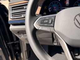 Volkswagen Atlas 2.0T SE w/Technology FWD 2026