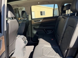 Volkswagen Atlas 2.0T SE w/Technology FWD 2026