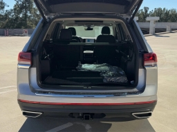 Volkswagen Atlas 2.0T SE w/Technology FWD 2026