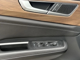 Volkswagen Atlas 2.0T SE w/Technology FWD 2026