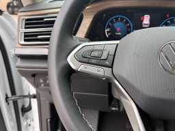 Volkswagen Atlas 2.0T SE w/Technology FWD 2026