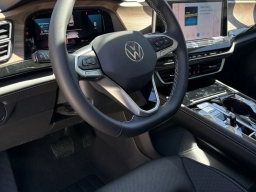 Volkswagen Atlas 2.0T SE w/Technology FWD 2026