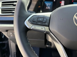 Volkswagen Atlas 2.0T SE w/Technology FWD 2026