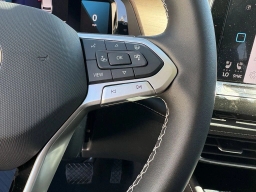 Volkswagen Atlas 2.0T SE w/Technology FWD 2026