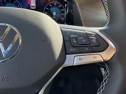 Volkswagen Atlas 2.0T SE w/Technology FWD 2026