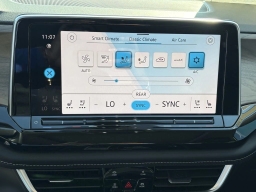 Volkswagen Atlas 2.0T SE w/Technology FWD 2026