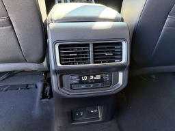 Volkswagen Atlas 2.0T SE w/Technology FWD 2026