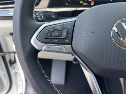 Volkswagen Atlas 2.0T SE w/Technology FWD 2026