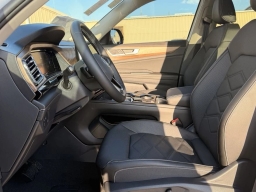 Volkswagen Atlas 2.0T SE w/Technology FWD 2026