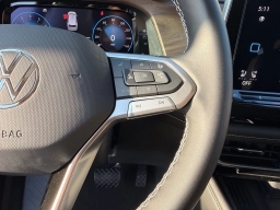 Volkswagen Atlas 2.0T SE w/Technology FWD 2026