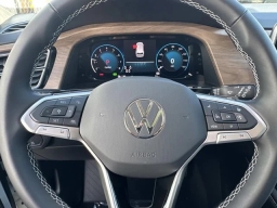 Volkswagen Atlas 2.0T SE w/Technology FWD 2026