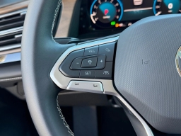 Volkswagen Atlas 2.0T SE w/Technology FWD 2026