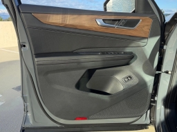 Volkswagen Atlas 2.0T SE w/Technology FWD 2026