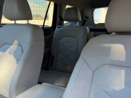 Volkswagen Atlas 2.0T SE w/Technology FWD 2026