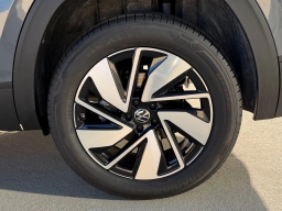 Volkswagen Atlas 2.0T SE w/Technology FWD 2026