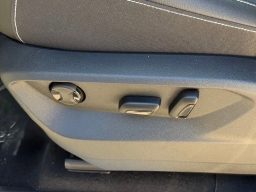 Volkswagen Atlas 2.0T SE w/Technology FWD 2026