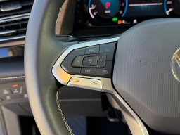 Volkswagen Atlas 2.0T SE w/Technology FWD 2026