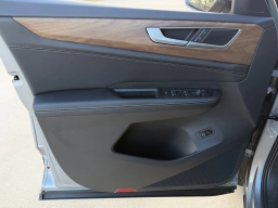 Volkswagen Atlas 2.0T SE w/Technology FWD 2026