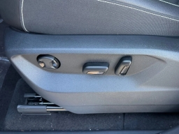 Volkswagen Atlas 2.0T SE w/Technology FWD 2026