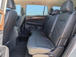 Volkswagen Atlas 2.0T SE w/Technology FWD 2025