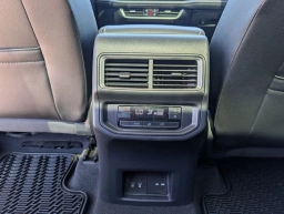 Volkswagen Atlas 2.0T SE w/Technology FWD 2025